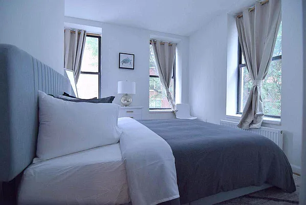 Rented by Safdie Realty Group | media 18