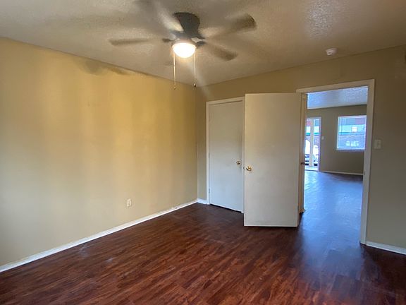 2nd image of 514 S Bois D Arc Ave