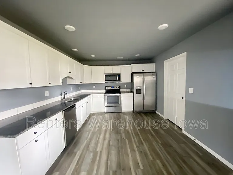 217 E Front St #B — Photo 5