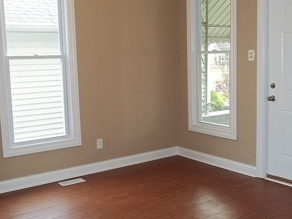 3rd image of 623 Bolivar St