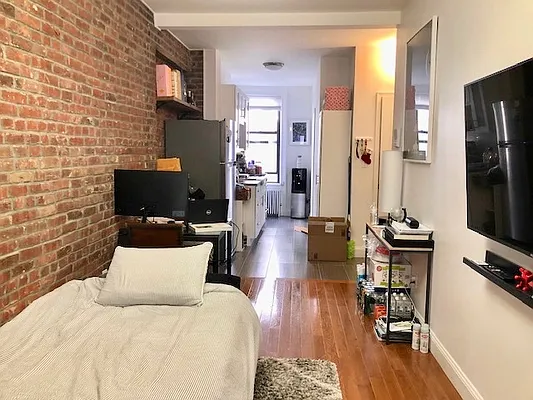 Rented by True Real Estate Group | media 16