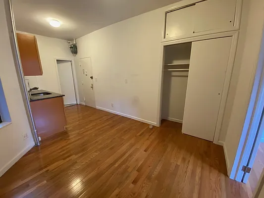 Rented by GreenVill Real Estate LLC | media 4