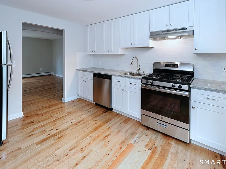 708 Black Rock Tpke — Photo 2