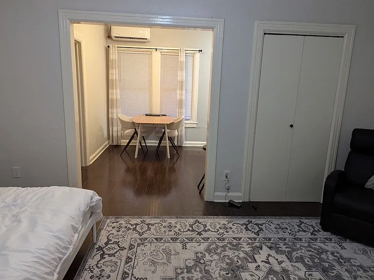 209 E Rosewood Ave #2 — Photo 5