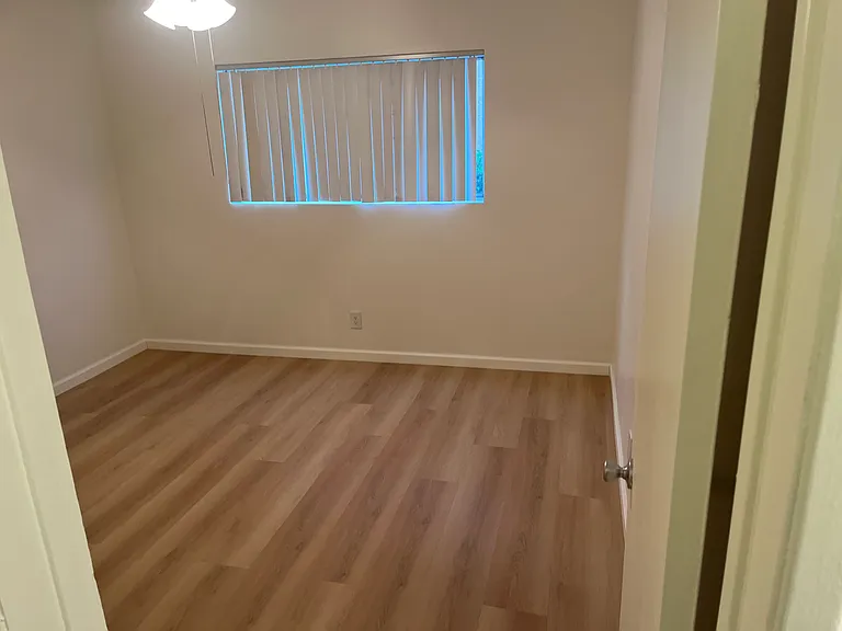 7701 Franklin St #1 — Photo 3