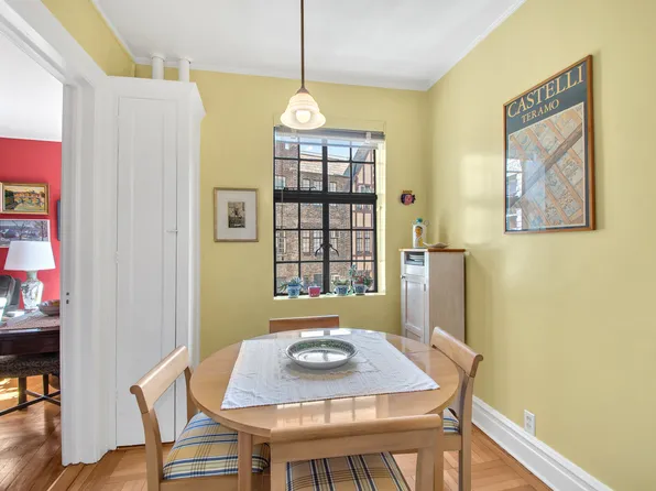 116 Pinehurst Avenue J52 image 3 of 23