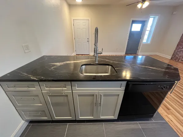 4924 Centre Ave, Pittsburgh, PA 15213