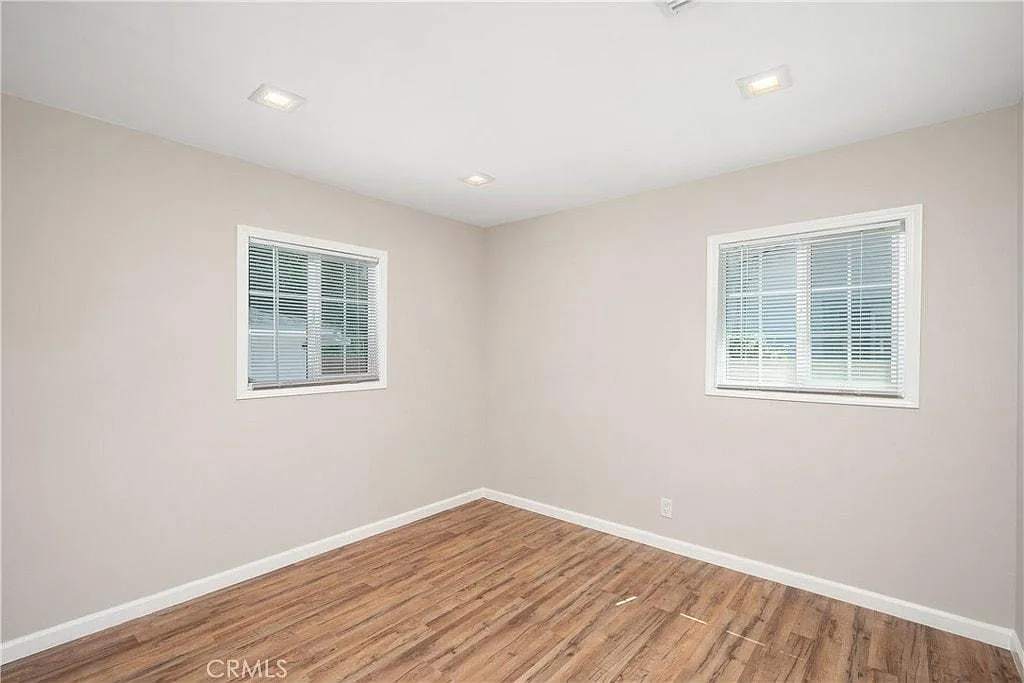 7310 Lindley Ave — Photo 4