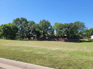 3119 Elwell Dr, Winfield, KS 67156