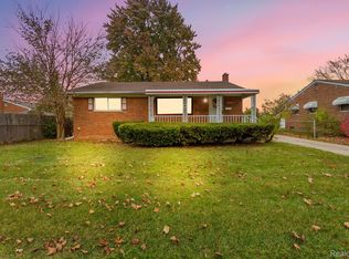 6736 Venoy Rd, Garden City, MI 48135