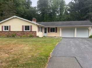 454 Fox Meadow Rd, Rochester, NY 14626