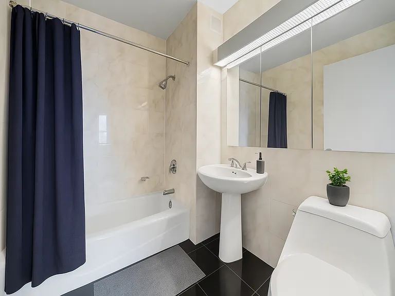 420 E 61st St #5B — Photo 6