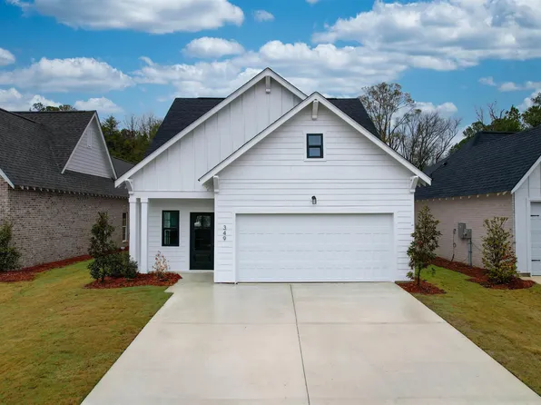 349 Shiloh Creek Dr, Calera, AL 35040