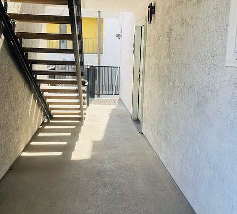 3rd image of 1626 Palo Alto St APT 104