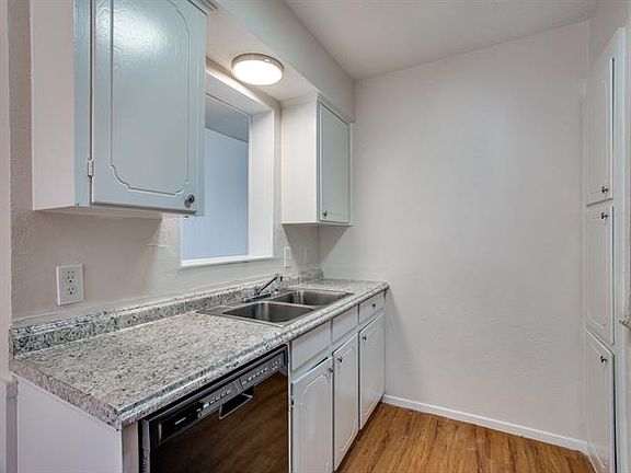 5th image of 8149 Downe Dr
