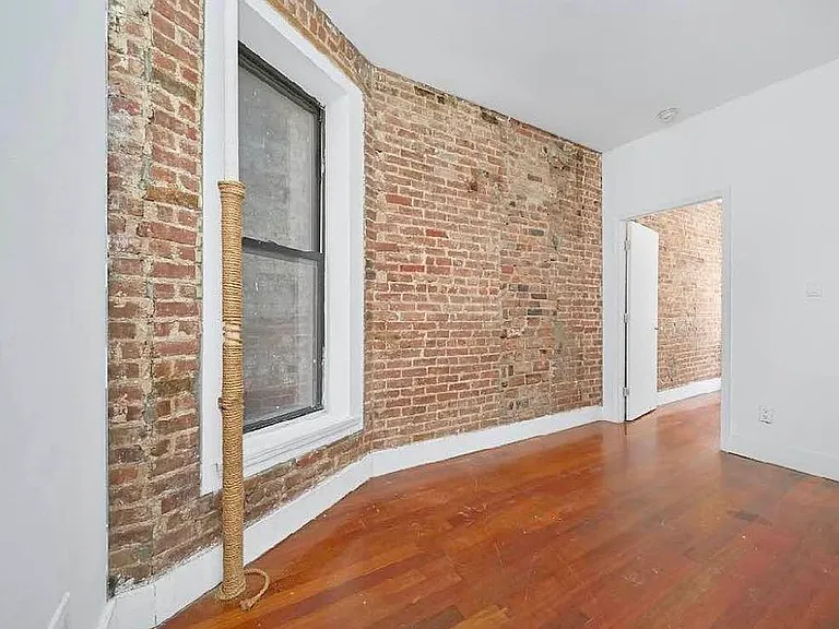 435 E 12th St #1 — Photo 2