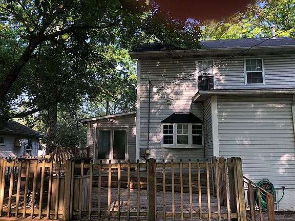 2nd image of 517 S Lincoln Blvd