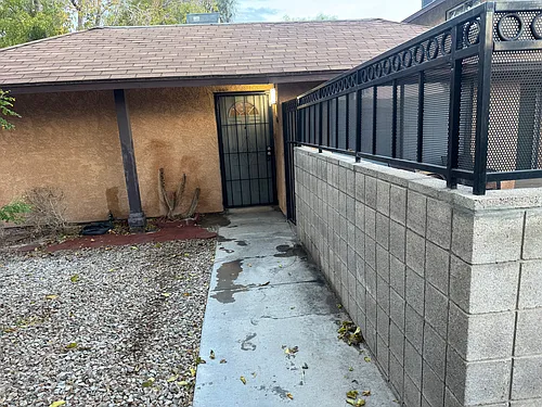 5060 Village Dr Photo 1