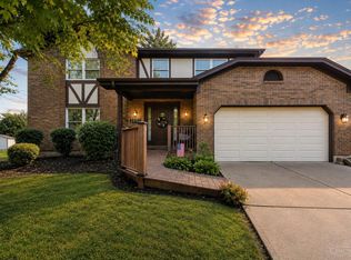 2590 Westbourne Dr, Cincinnati, OH 45248