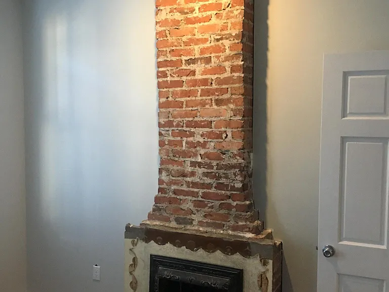 1563 Bruister St — Photo 5