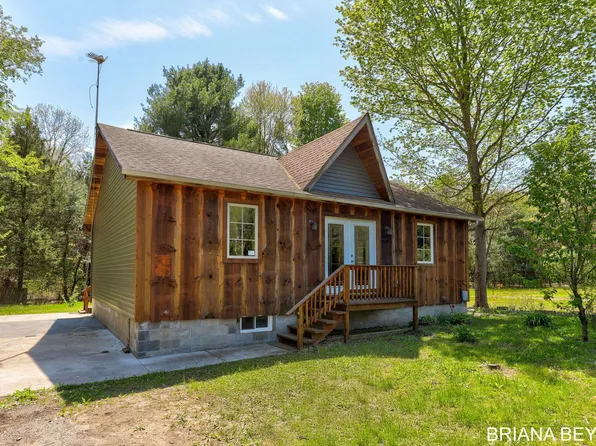 6550 102nd Ave, South Haven, MI 49090