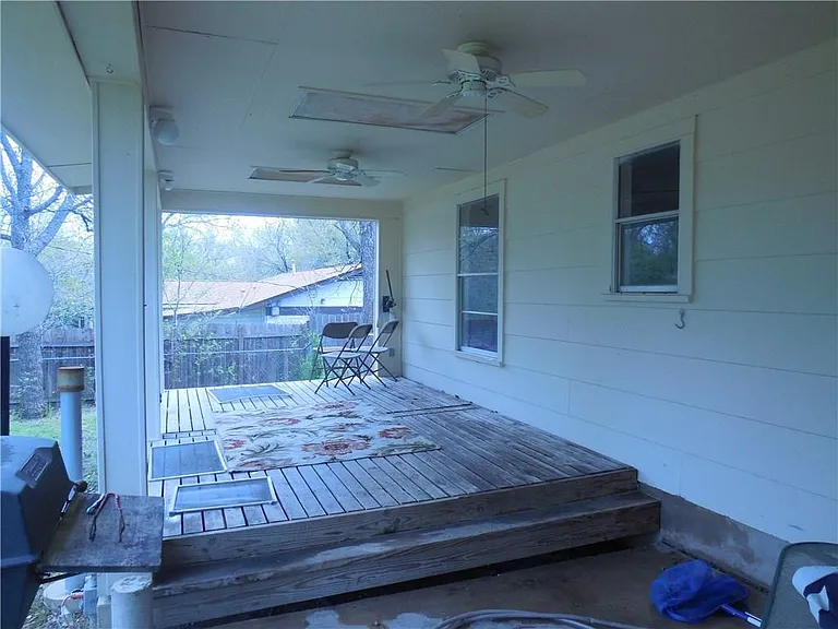 1100 Floradale Dr — Photo 4