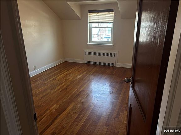 2nd image of 420 N 8th St Floor 2