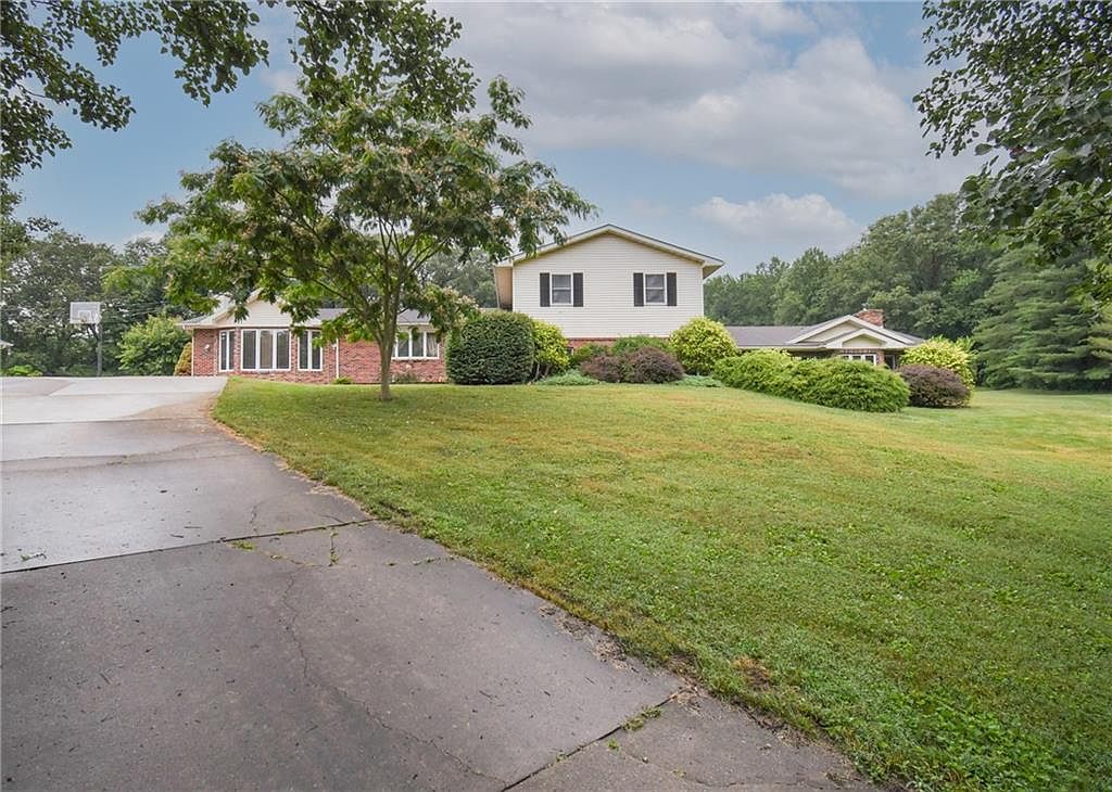 584 W County Road 375 S, Vallonia, IN 47281 Zillow