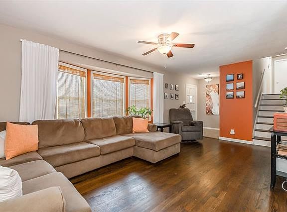 3rd image of 8816 Foster Ln