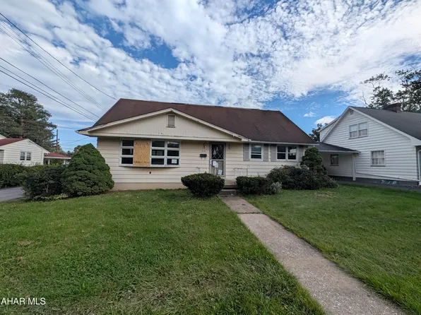 414 Beech St, Hollidaysburg, PA 16648
