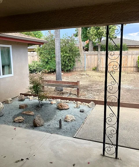 6084 N Gentry Ave — Photo 7