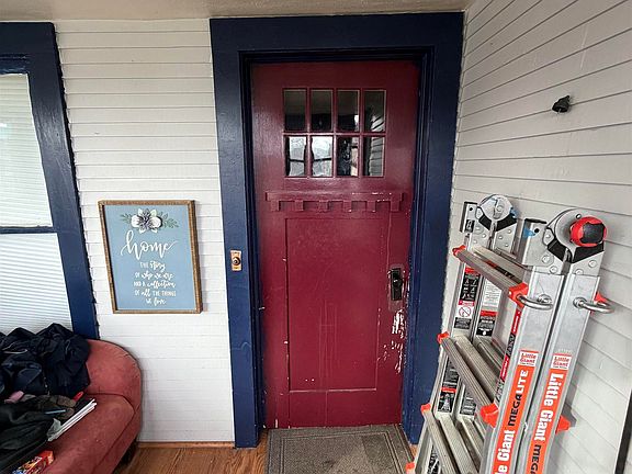 3rd image of 411 S Wardwell Ave
