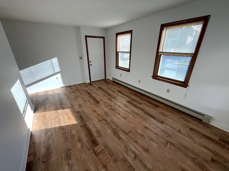 36 Bradbury St #102 — Photo 4