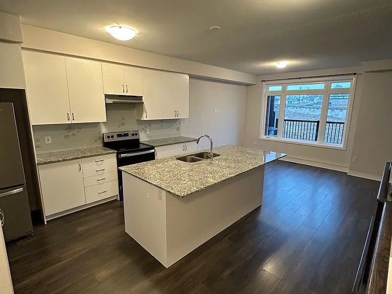 585 Colborne St E #106 — Photo 7