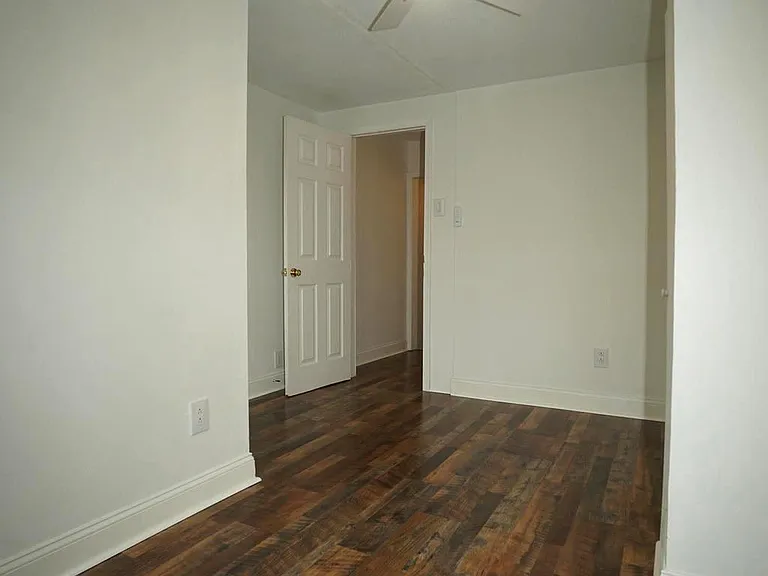 539 Turner St — Photo 13