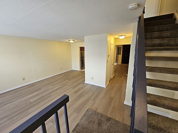 5th image of 731 Woodbox Dr