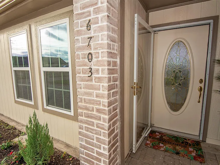 6703 Stonewater — Photo 23