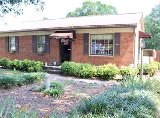 5123 Pine Hall Rd, Walnut Cove, NC 27052