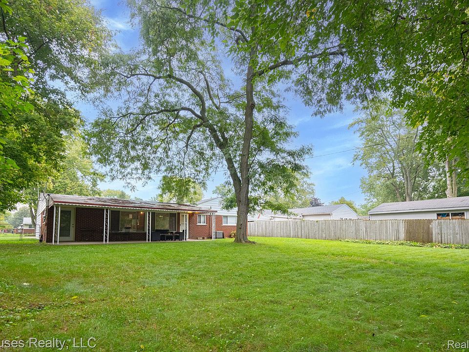 2451 Lafay Dr, photo 13