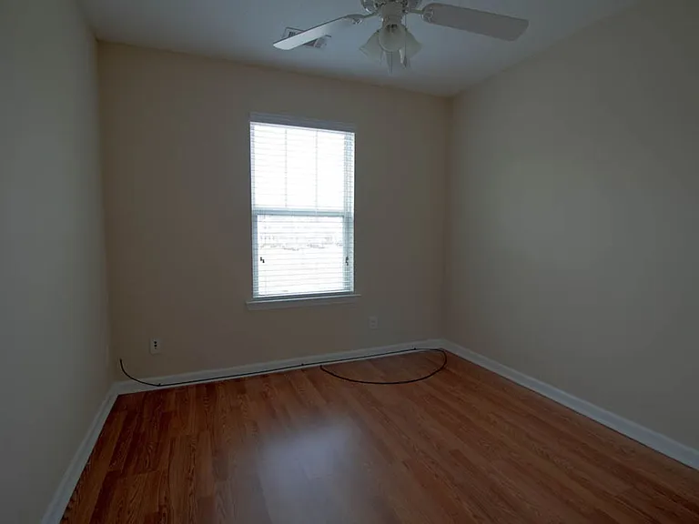 127 Ventura Pl — Photo 10