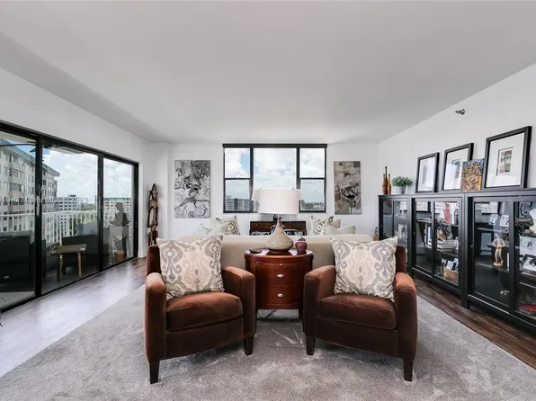 3850 Washington St APT 902, Hollywood, FL 33021