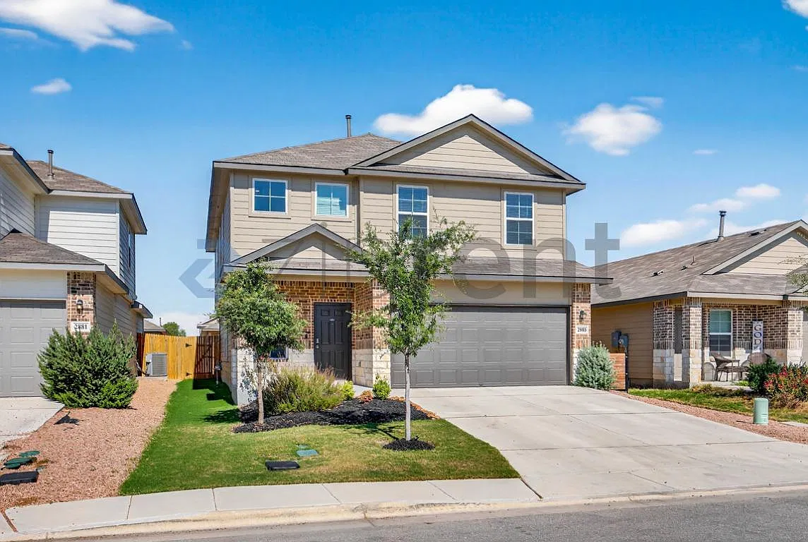 5 bed, 2500 sqft, $2,395 — Photo 3