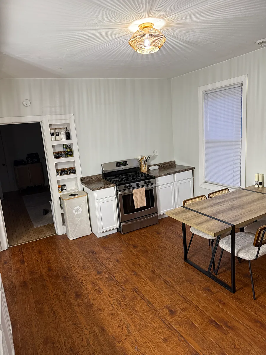 Building Photo - 1243 S 33rd St #1243