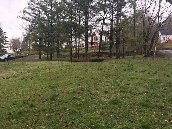 5th image of Fincastle Tpke
