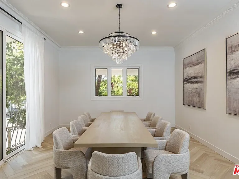560 Chalette Dr — Photo 14