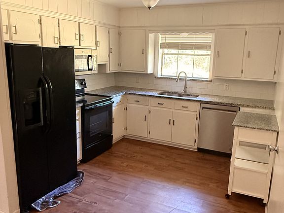 5th image of 1412 Sleepy Hollow Ln
