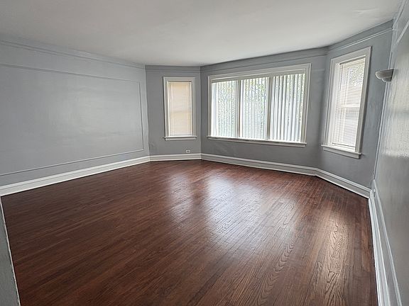 2nd image of 8346 S Marshfield Ave #1F