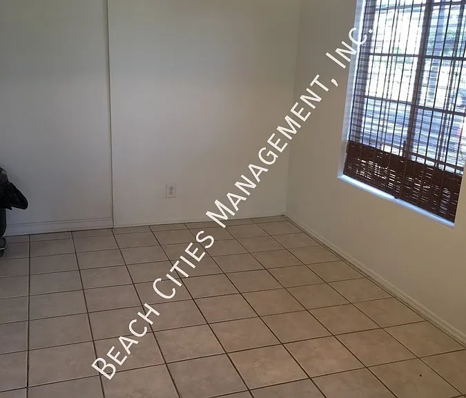202 Elmira Ave — Photo 5