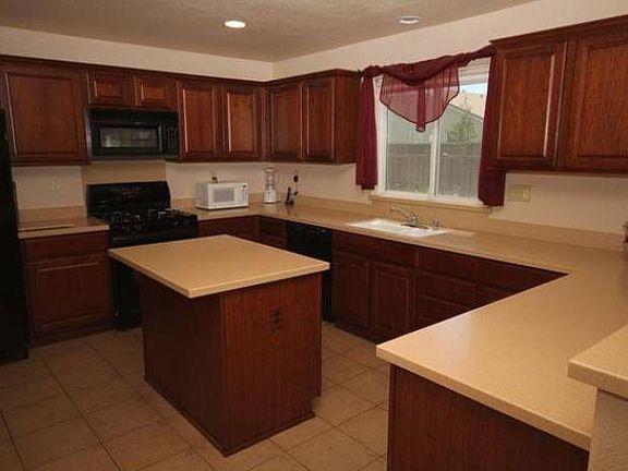 2nd image of 1744 Hicks Ave