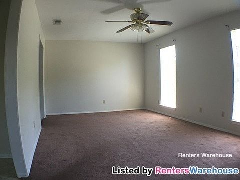 4th image of 4803 Woodland Park Blvd